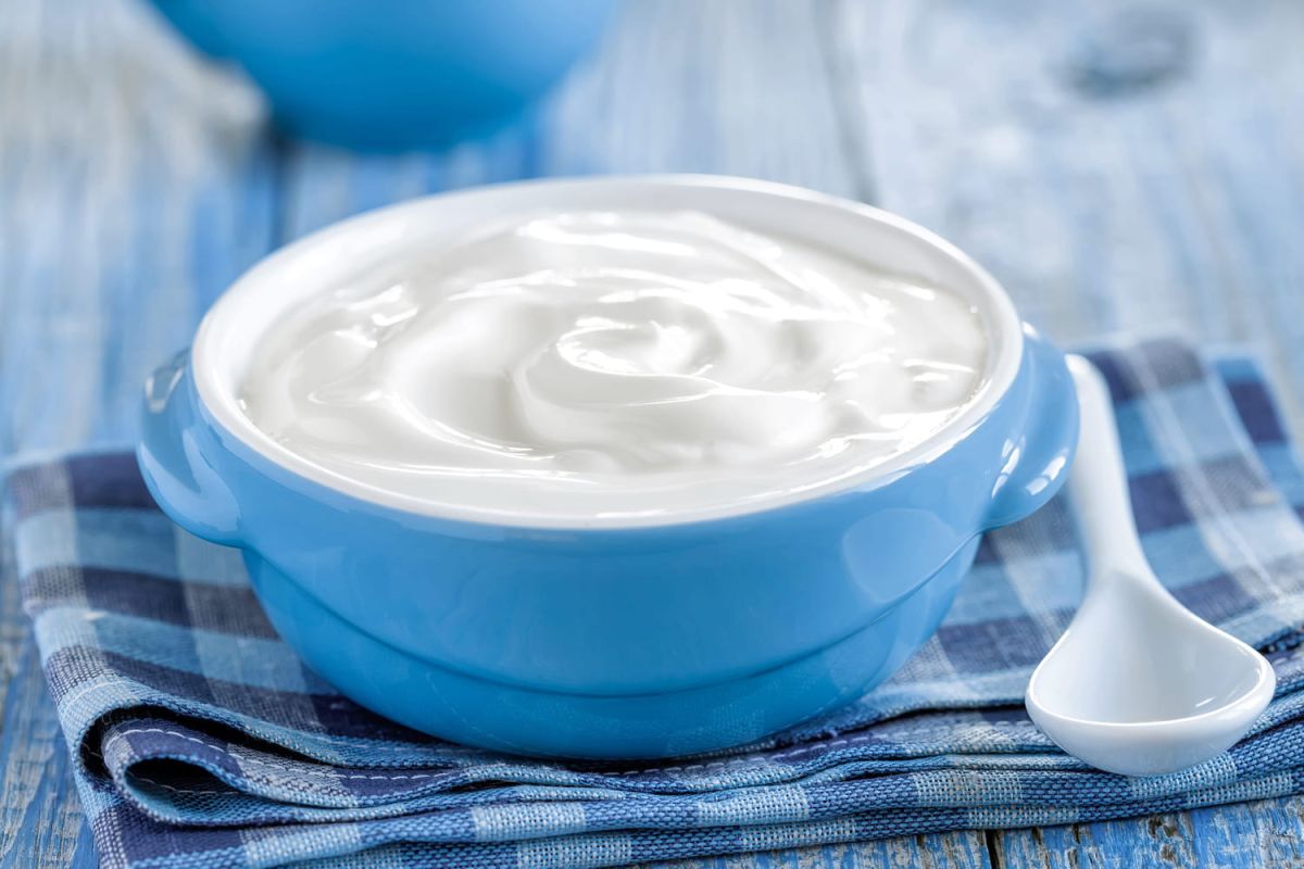 Combien de temps conserver un pot de crème fraîche entamé ?