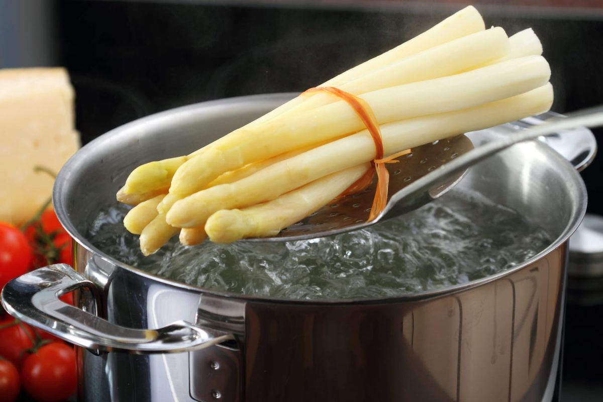 Cuisson des asperges blanches : secrets des chefs révélés