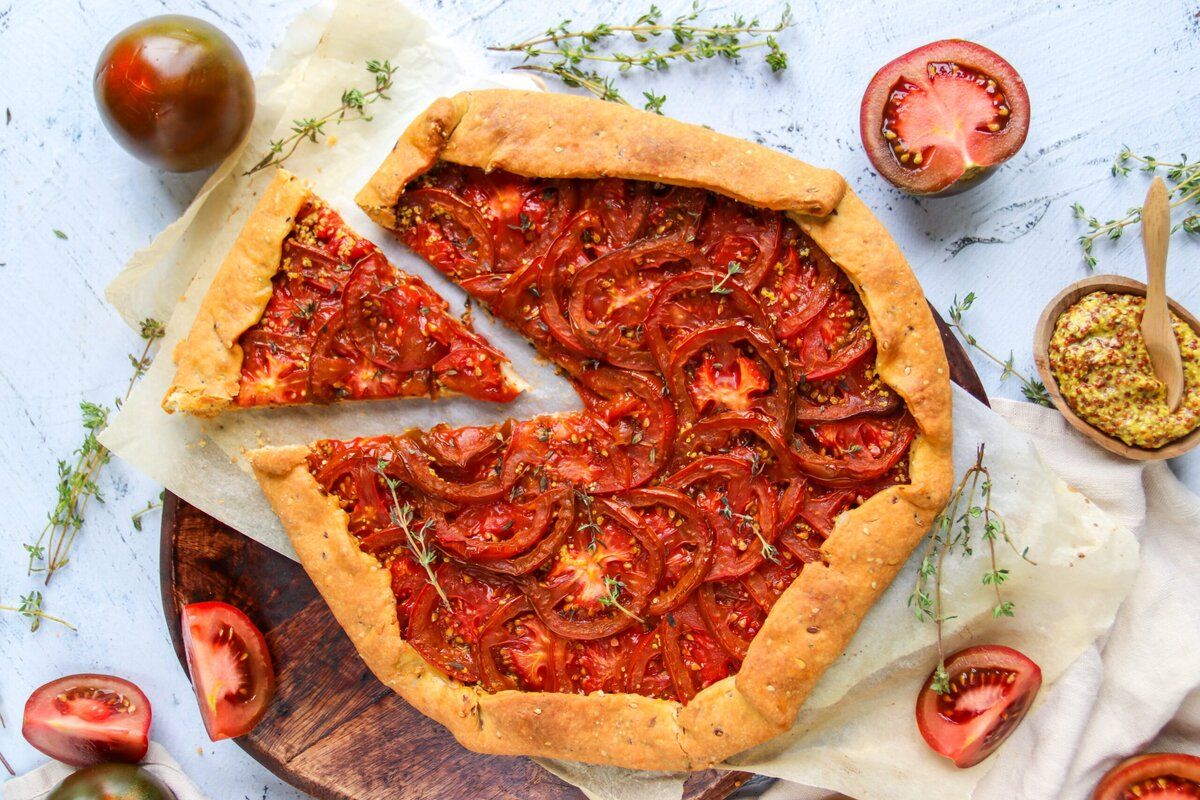 la tarte à la tomate et moutarde : le plat parfait pour le printemps