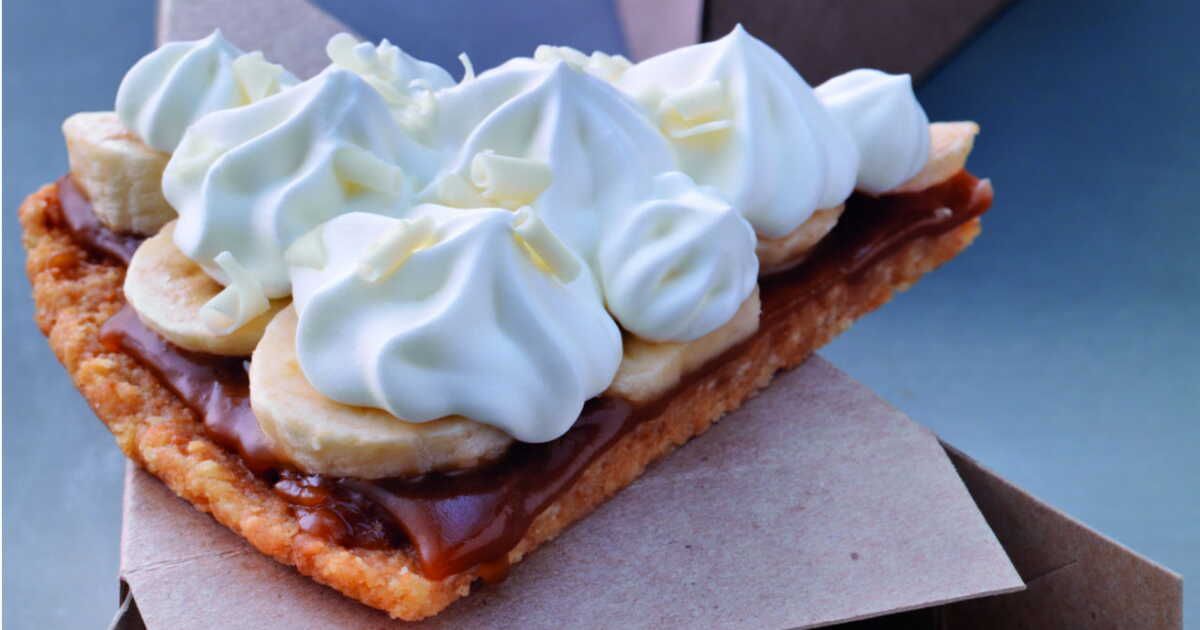 Découvrez la tarte au caramel, banane et crème chantilly qui va enchanter vos papilles