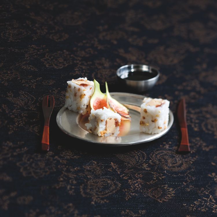 Des spring rolls au foie gras pour une soirée sushi mémorable