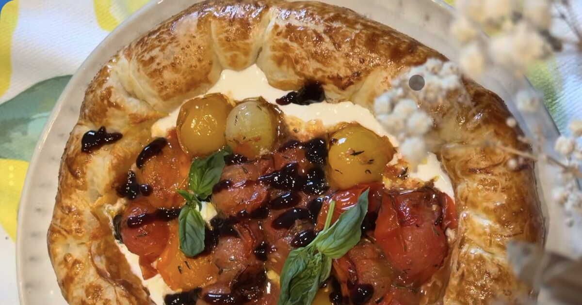 Émerveillez vos convives avec cette tarte soleil à la burrata toute en fraîcheur