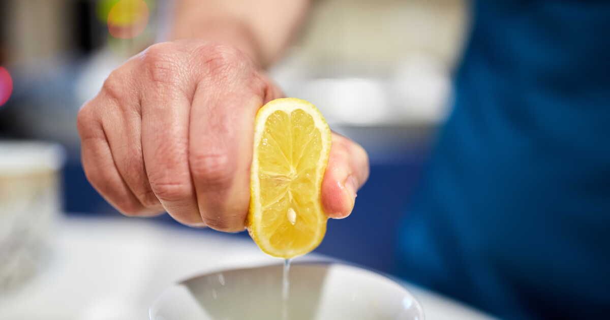 Exploitez le citron sans presse-agrumes : 3 astuces simples