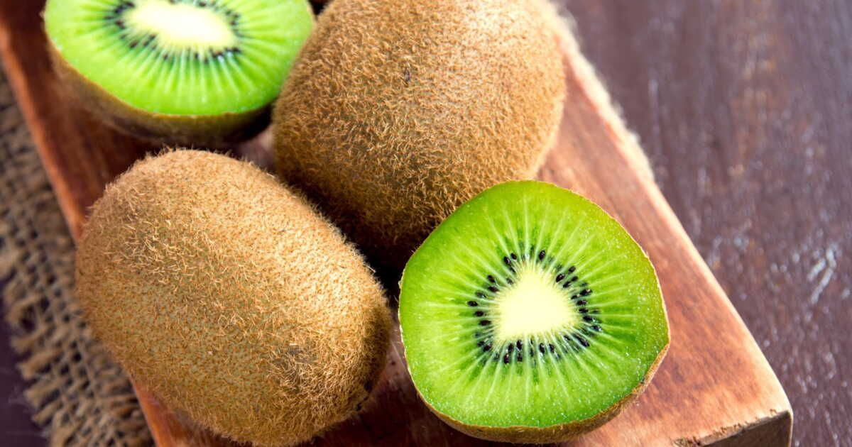 Les secrets cachés de la peau du kiwi : votre nouvelle alliée santé