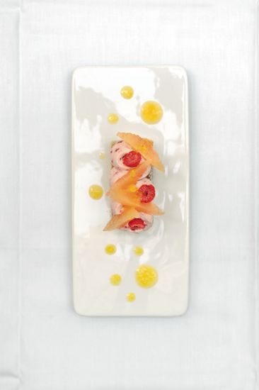 Un dessert frais et audacieux : pamplemousse rose et framboises