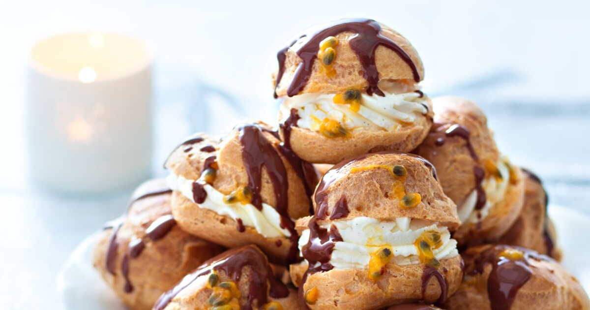 Choux à la chantilly chocolat-passion