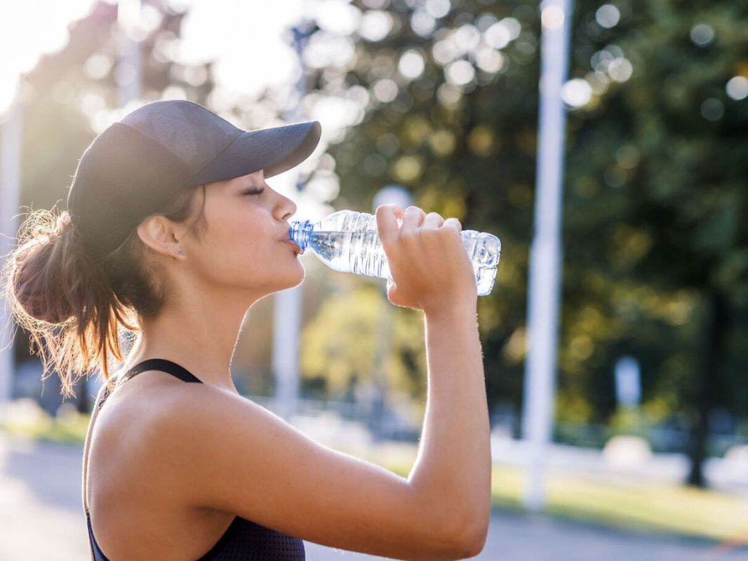 les bienfaits surprenants de boire 1,5L d'eau par jour