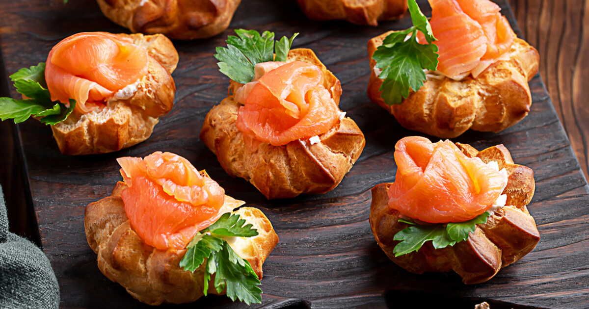 Le saumon fumé sous toutes ses formes : 100 recettes incontournables pour émerveiller vos convives