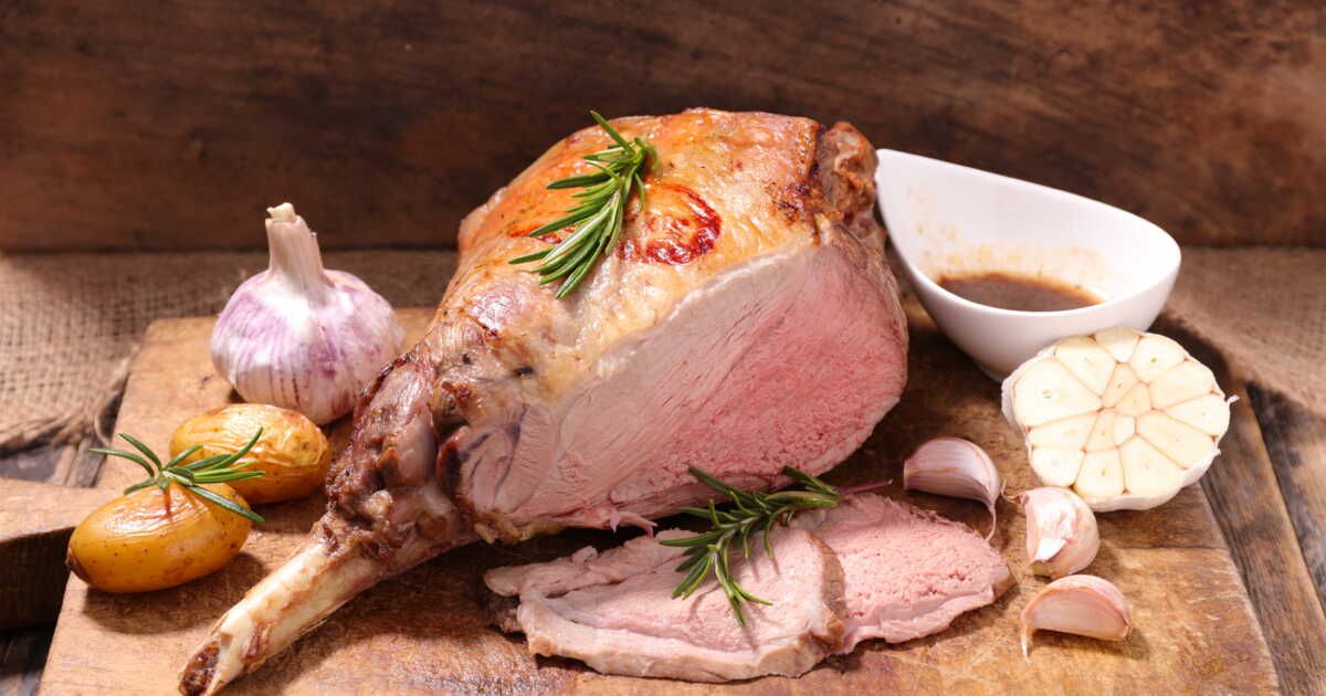 Osez l'originalité : des accompagnements inattendus pour votre gigot d'agneau
