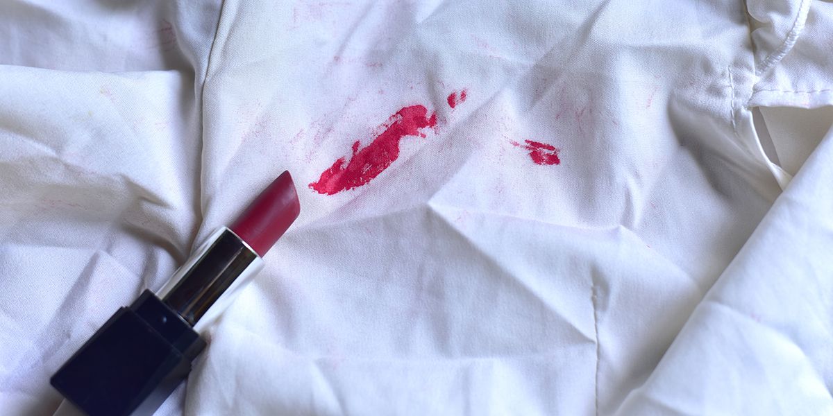 Les secrets de grand-mère pour éliminer les taches de maquillage