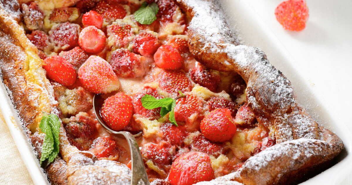 Éblouissez vos convives avec un clafoutis aux fraises et basilic étonnant