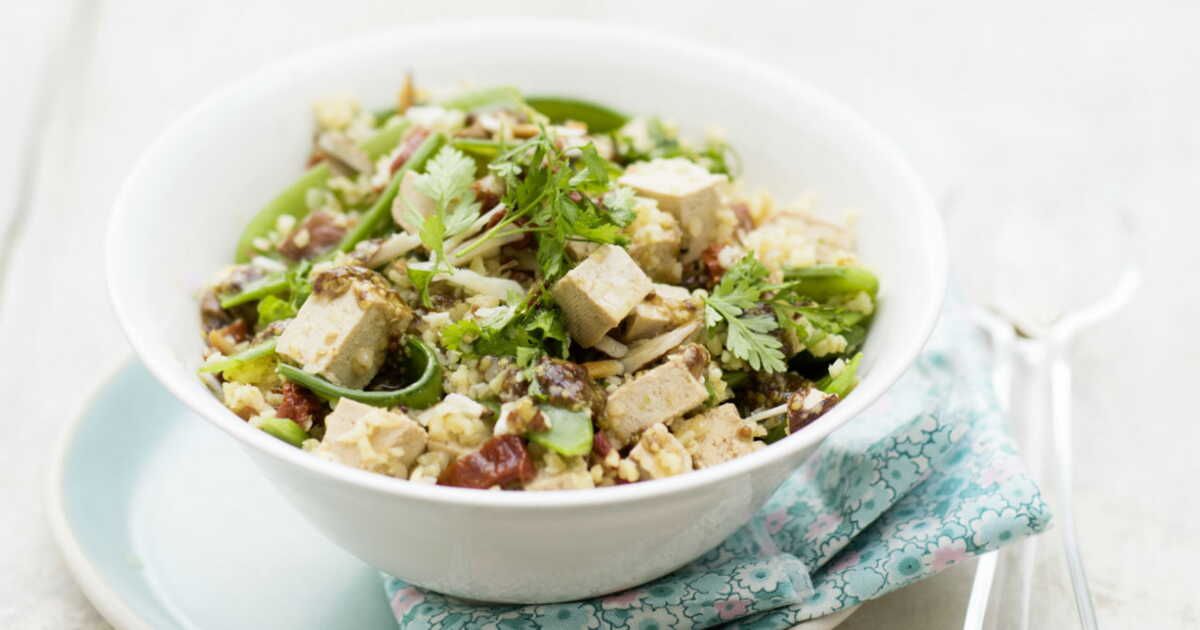 Salade au boulgour fin, tofu et amandes