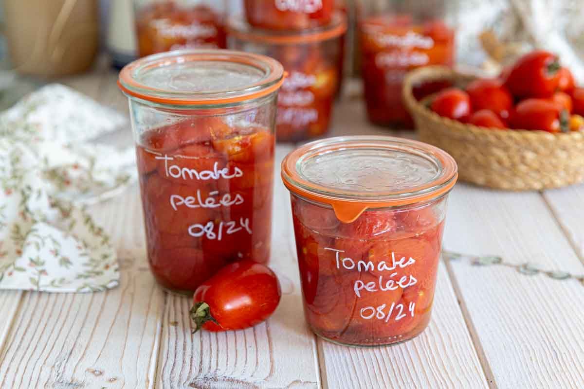 Préparez vos bocaux de tomates pelées maison pour l'hiver